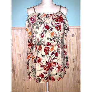 Cream colored floral romper🌼
